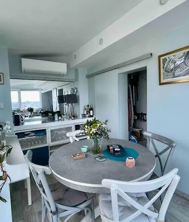 Apartment 2bedroom With Sea View *